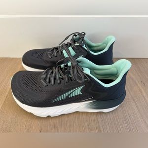 Altra Women’s Provision 6 Running Shoe